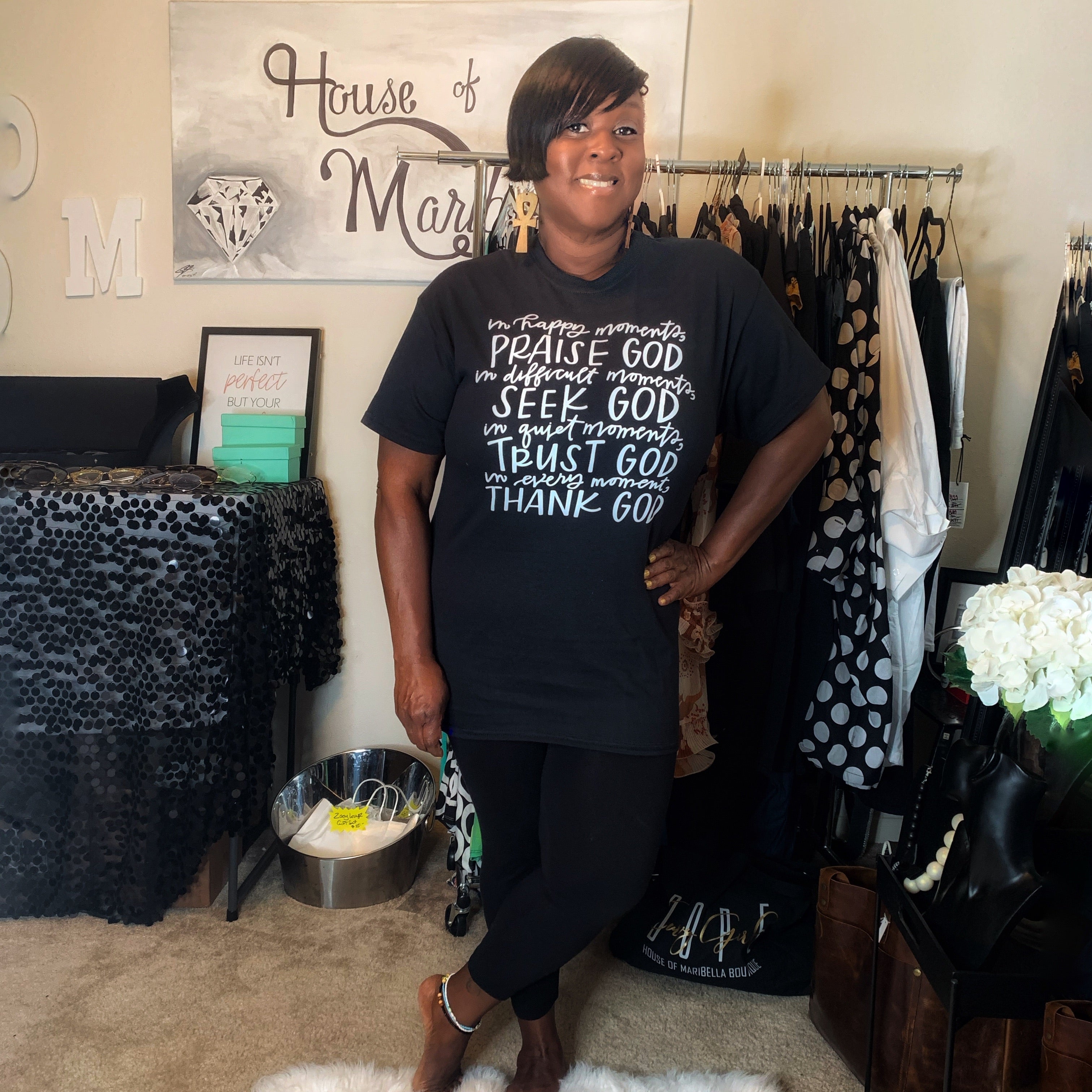 Praise God Statement | T-shirt